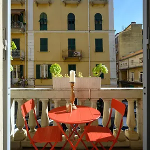 casa-venus.hotelitalianriviera.com/